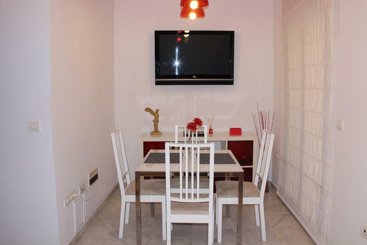Apartamentos Rg Triana, Calle Castilla Con Patio Sevilla Dış mekan fotoğraf