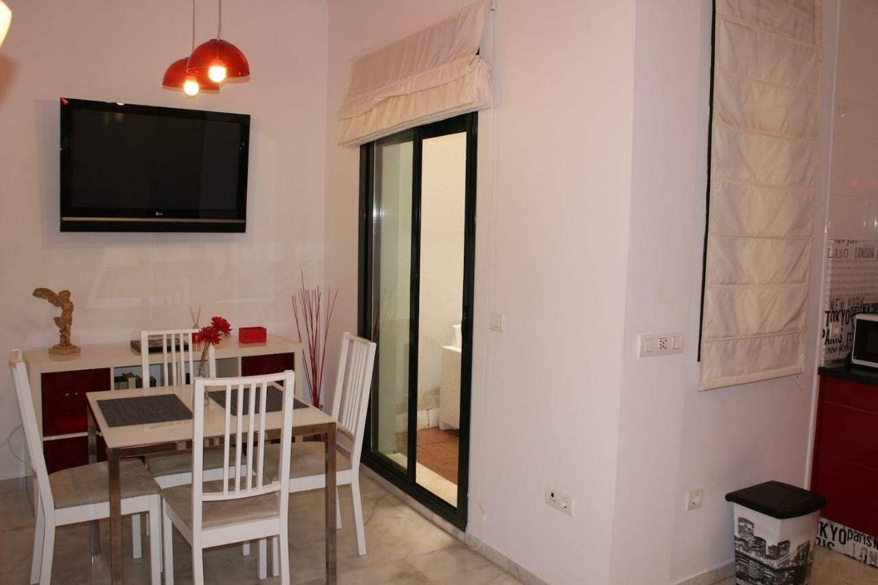 Apartamentos Rg Triana, Calle Castilla Con Patio Sevilla Dış mekan fotoğraf