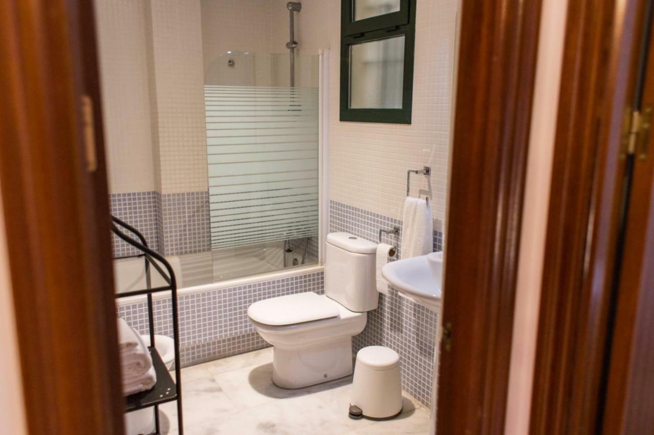 Apartamentos Rg Triana, Calle Castilla Con Patio Sevilla Dış mekan fotoğraf