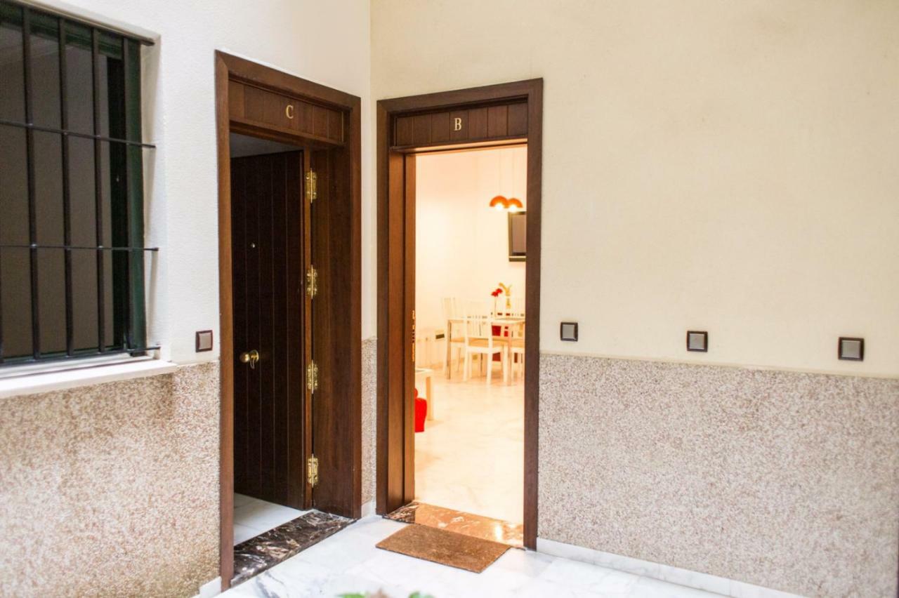Apartamentos Rg Triana, Calle Castilla Con Patio Sevilla Dış mekan fotoğraf